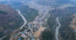 राजमार्ग खुलेको तीन दशकमा पनि बनेन बसपार्क